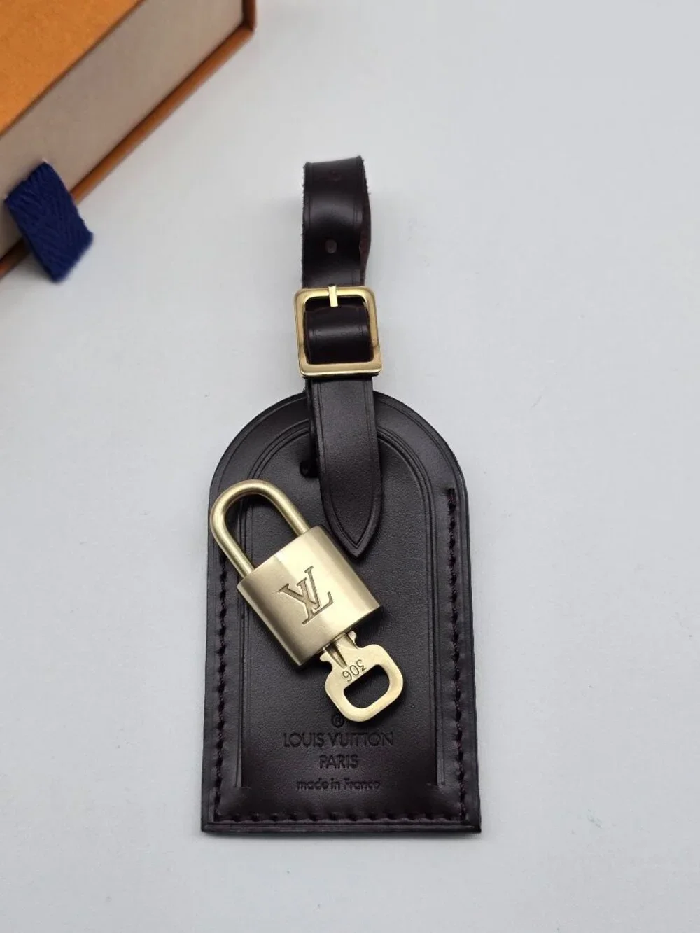 Authentic Louis Vuitton Brown Luggage Tag Gold LV Padlock Key & Box